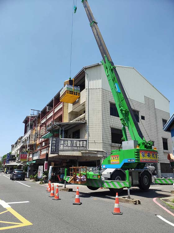 台南市南區吊車