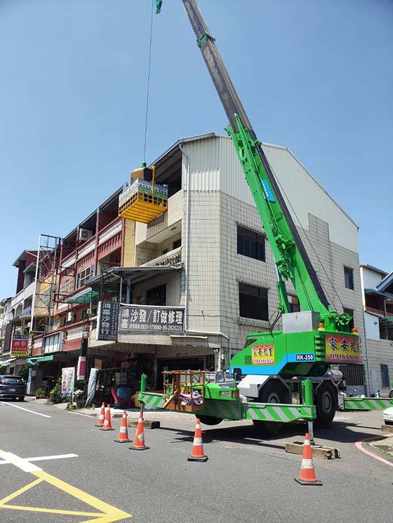 台南市南區吊車