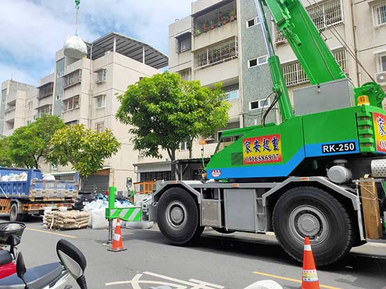 台南吊車